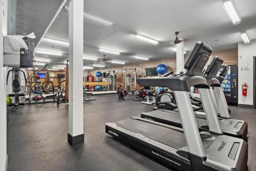 Cozysuites Mill District With Pool, Gym #03 * Minneapolis